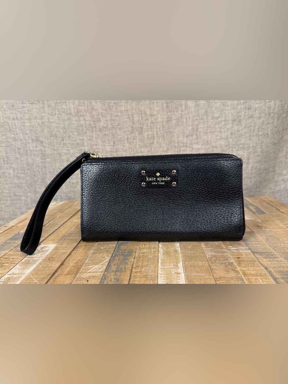 Kate Spade New York Pebbled Black Leather Zip Wallet Wristlet